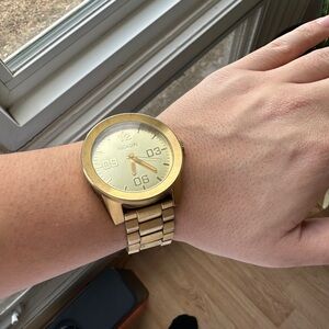 Nixon corporal gold watch. New battery!